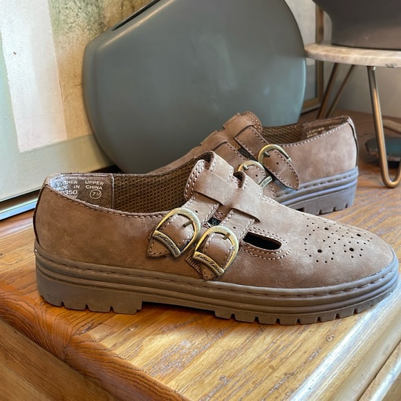 SOLD ON INSTA. - Picture 2 of 11